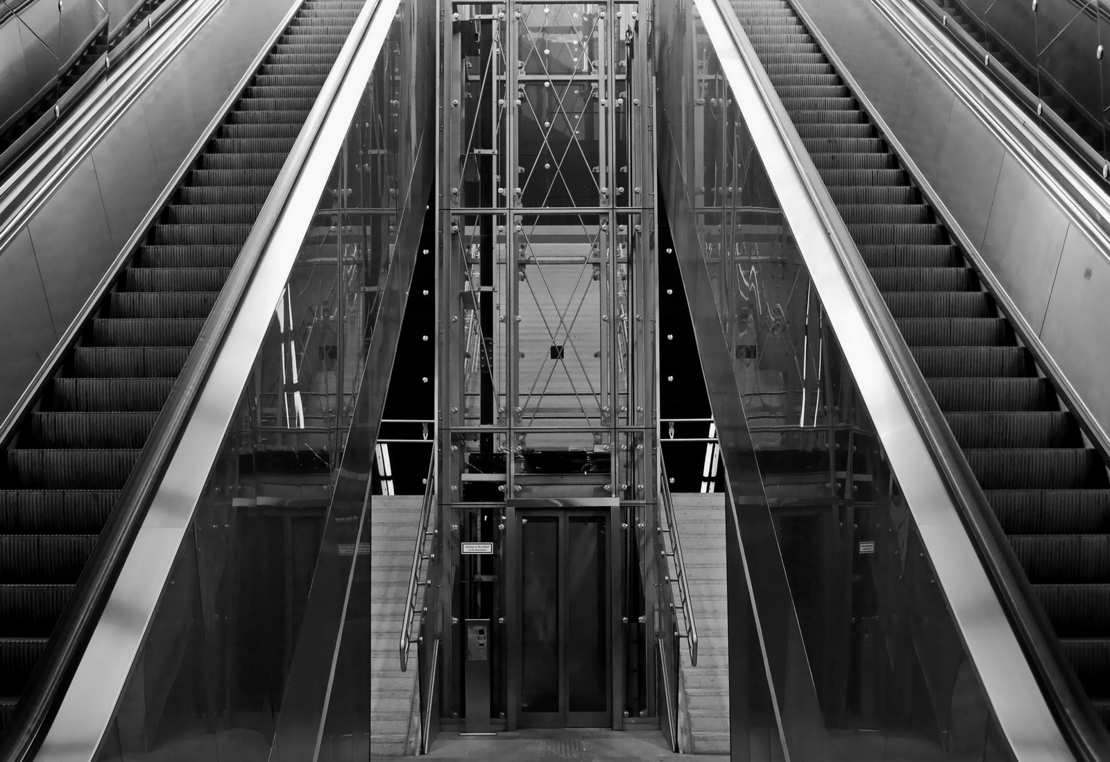 Elevators.metrostation.st.marx 2008