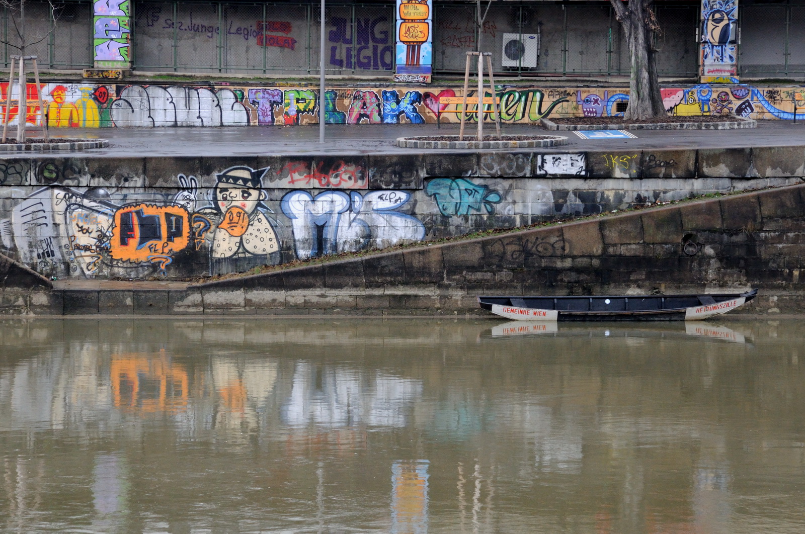 Graffiti.am.donaukanal1 2009