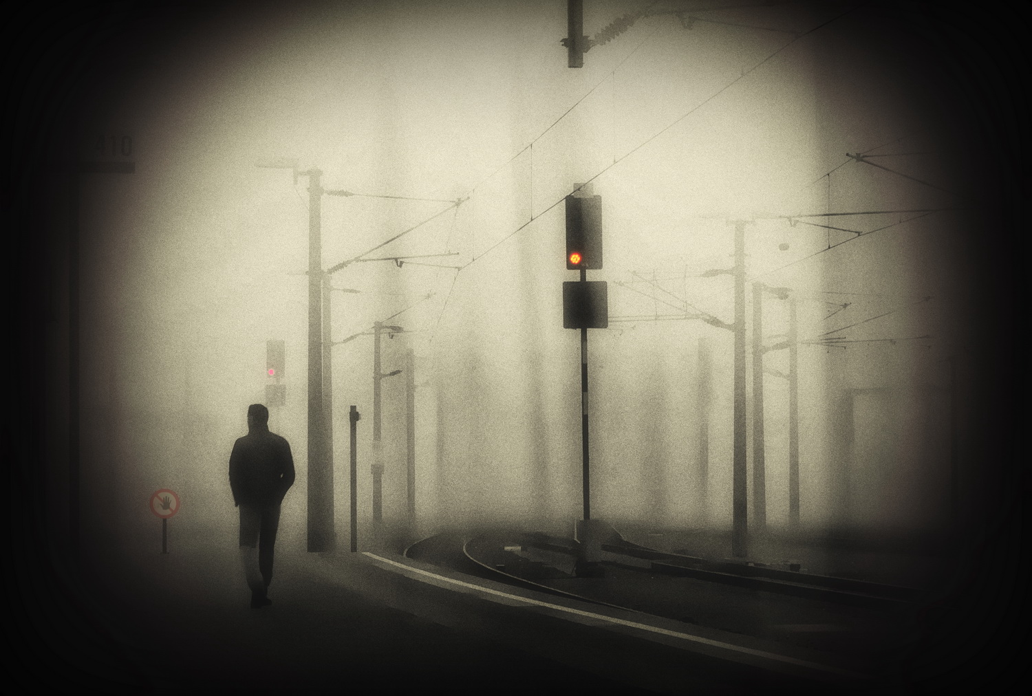 Lost between power lines 2018