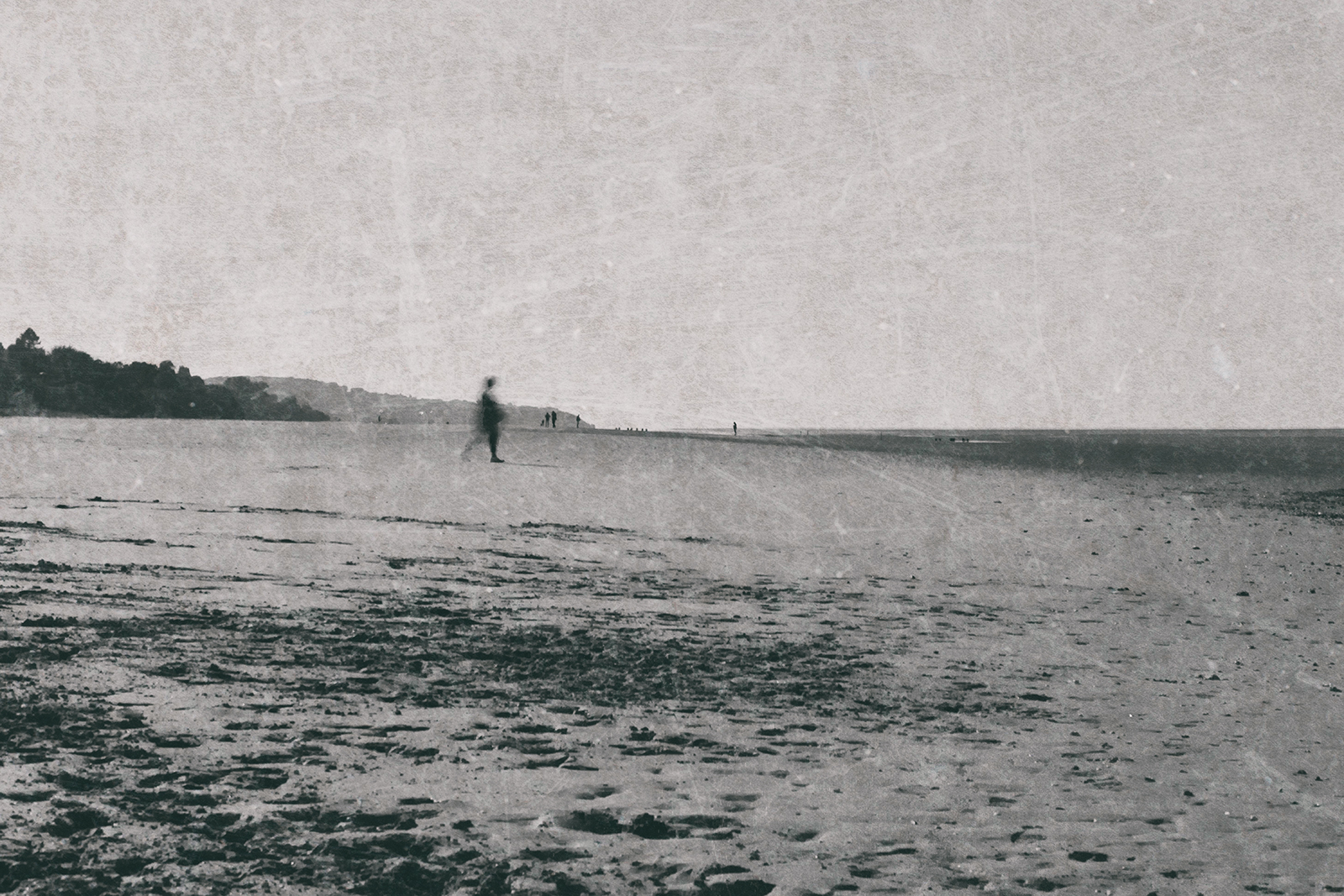 Anonymous.encounter.on.the.beach 05oct2018 honfleur